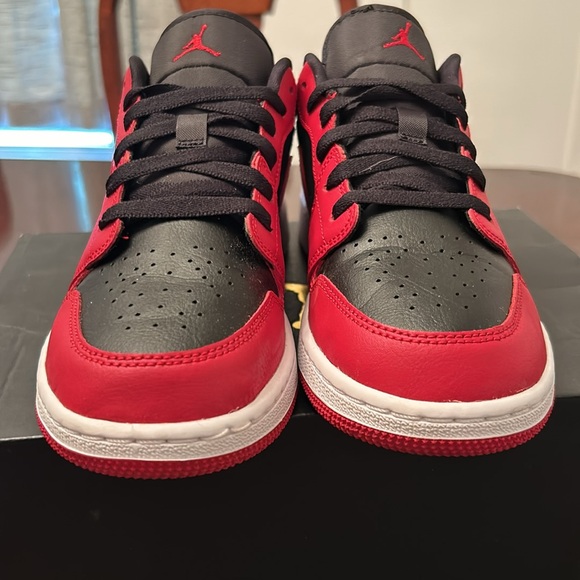 Air Jordan 1 Low (GS) - Picture 8 of 8